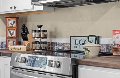Edom Cottage | Rosie's Ranch Retreat - Farm Stay