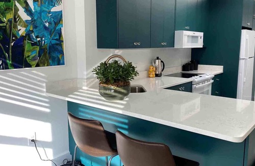 East Hill Apartment | Royal Hideaway - Monthly Stays, Executives, and Military! Summer Deals!