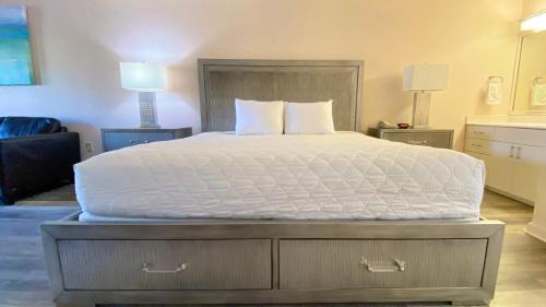 Royal Palm Beach Hotel | Royal Inn Hotel