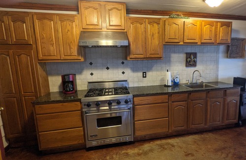 Oscar House | Rubies on the River- large yard, private pier, great for couples and families