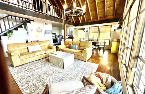 South Toledo Bend Cabin | Rustic Lakeside Fishing Camp South Toledo Bend -Skiers Cove- 3 bedrooms-Sleeps 8
