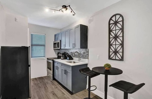 Poinciana Park Apartment | Rustic Retreats Modern 1BR in the heart of FL