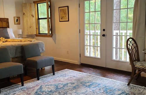 Mineola Cabin | Rustic Western Bath House in East Texas Piney Woods, Honeymoon, Weddings, Venues