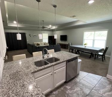 Wynnehaven Beach House | RV Ready 3BR 2BA Home Near Navarre and Destin