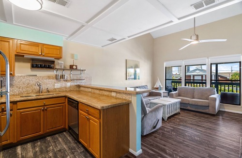 El Centro Beach Condo | {Salty Loft} Snowbird Friendly! Monthly Rates Available!