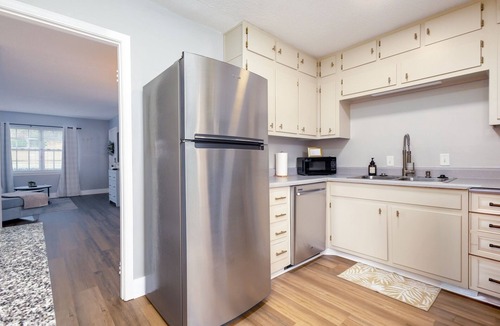 Homewood Apartment | Samford Serenity in Homewood- 1min to Samford, 5 mins to UAB, Central Location!
