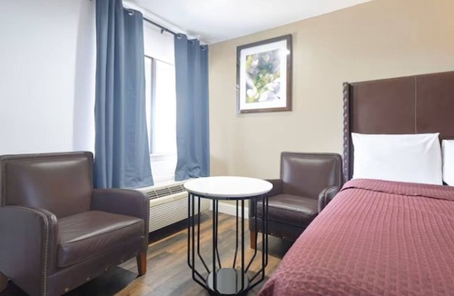 San Augustine Hotel | San Augustine: Clean 2 Full Beds Non-Smoking Room.