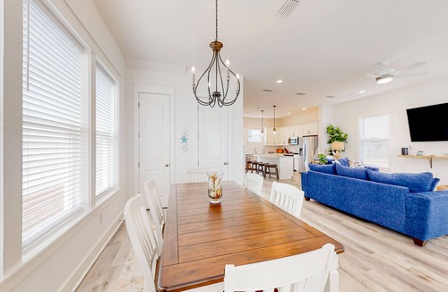 Silver Sands House | Sand and Sunshine | House in Panama City Beach near the beach with balcony
