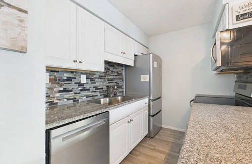 Crescent Beach Condo | Sand Dollar Serenity B15-Coastal Views-Sleeps 6