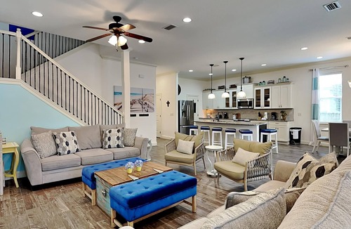 Crystal Beach House | Sand Pebble | Pet Friendly, Pool, Walk to Beach!