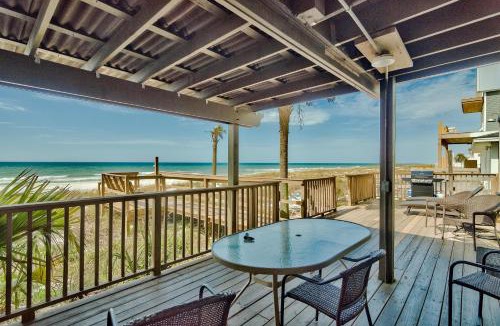 Miramar Beach House | Sandy Bottoms - Fabulous West End House & Hot Tub!