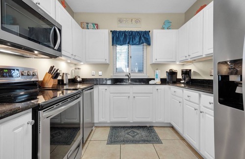 Ono Island Condo | Sandy Key 118: 3 BR/2 BA Beachfront in Perdido Key, FL On-Site Rental Office Sleeps 8