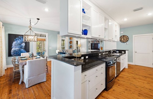 Seacrest House | Sandy State of Mind - 3BR/3BA - Private Beach Access on 30A + Bikes