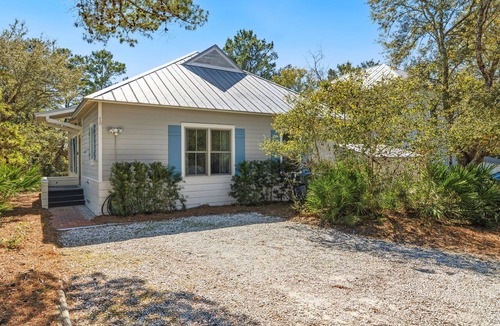Seacrest House | Sandy State of Mind - 3BR/3BA - Private Beach Access on 30A + Bikes