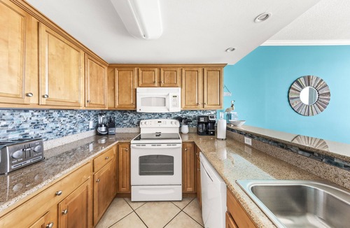 Gulf Shores Condo | SANIBEL 1106: MAKE ONE MORE BEACH ESCAPE & WAKE UP TO THE GULF VIEWS -BOOK NOW