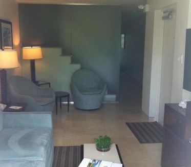 Uptown - Upper Duval Resort | Santa Maria Suites Resort