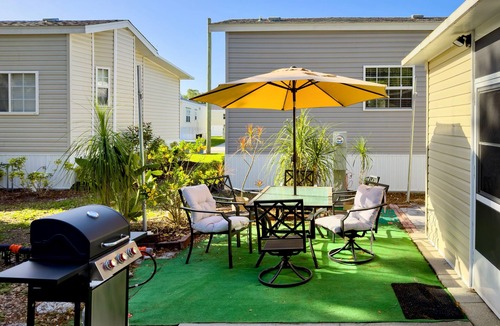 Braden River Cottage | Sarasota Resort Cottage · Heated Pools & Waterslide
