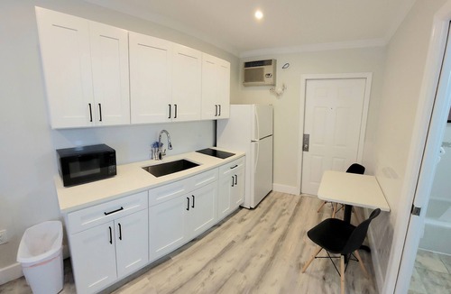 Treasure Island Hotel | Satellite Motel - Pirate's Cove 108