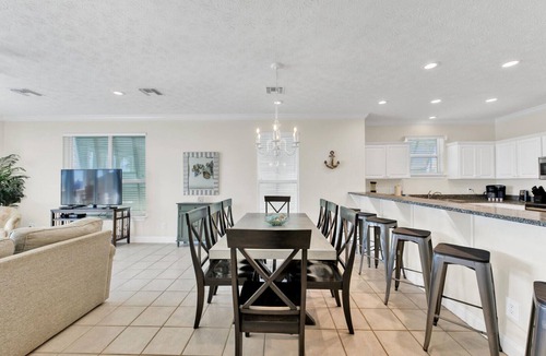 Silver Sands Beach House | Sea Dreams - Amazing Beachfront 5 Bedroom Property with Gulf Front Private Pool