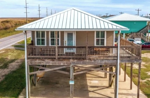 Holly Beach House | Sea Esta Beach House, 3 bedroom close to the beach