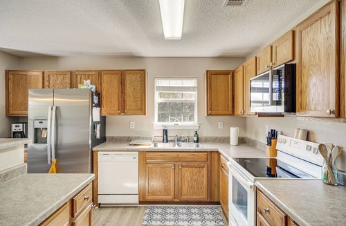 Waveland House | 'Sea La Vie' Coastal Getaway Steps from the Beach