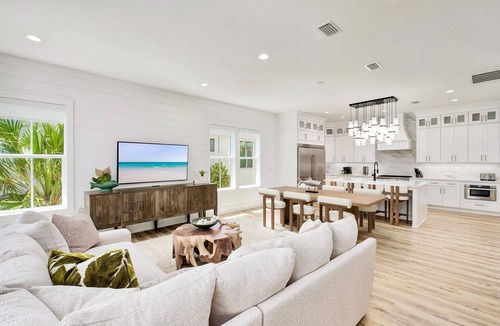 Avalon Beach Estates House | Sea La Vie: Private beach steps away, Golf cart, Heated pool & hot tub