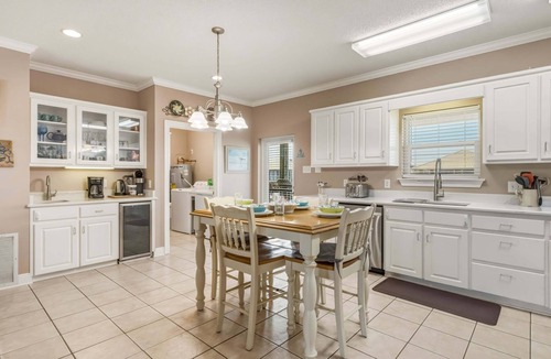 Silver Cay House | Sea Level | Relaxing Gulf Getaway, pets welcome