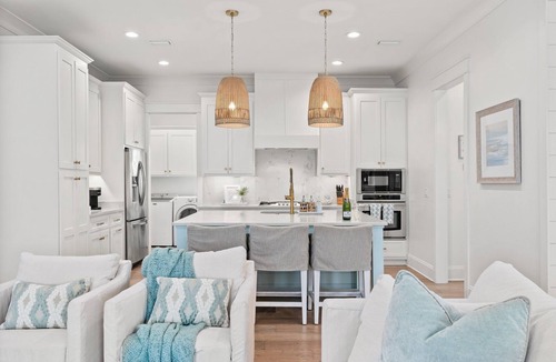Lakeside at Blue Mountain Beach House | Sea Pointe Cottage – Stunning/Pet Friendly/4B 4.5B/6-Seater Golf Ct
