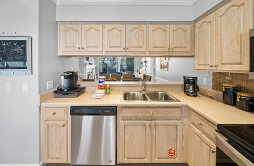 Fort Bay House | Sea-renity - 3 Br home by RedAwning