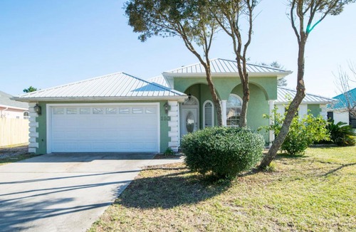 Fort Bay House | Sea-renity Home