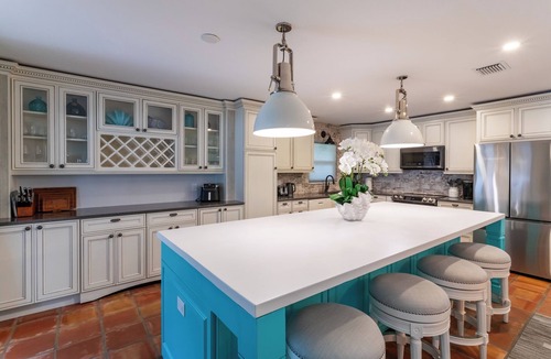 Florida North Atlantic Coast House | Sea Spray Cove: Beachside 3-Hole Golf Retreat in Palm Beach Gardens. EV Charger