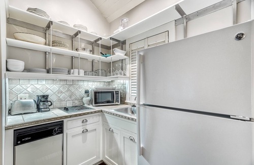 West Panama City Beach Apartment | Sea View Carriage House - Close to Beach/Coquina Pool/Main Street! Free Bikes, Fitness & Tennis!