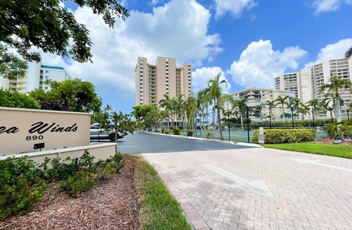 Marco Island Condo | Sea Winds 1001: Amazing View! Beach Front Condo