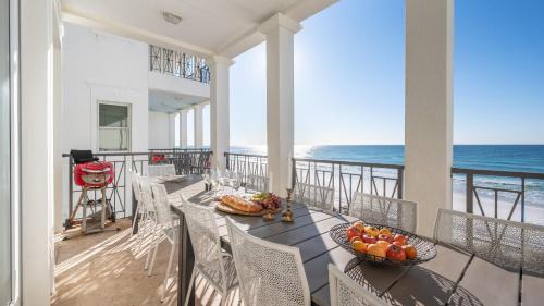 Frangista Beach House | Seabird by AvantStay Beachfront Home w Plunge Pool Amazing Views
