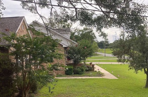 Pascagoula House | Seabreeze Escape: Your Coastal Retreat