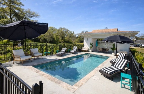 Pass Christian Villa | Seabreeze Haven 6 - Steps to Beach, Pool, Fast WiFi