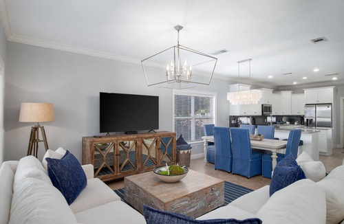 Emerald Waters Village House | "Seas The Day" Private Pool, Golf Cart, Deeded Beach, Emerald Waters Village