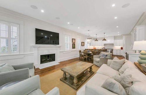 Seaside House | Seaside "Feeling Good Again" |8-10 BR | Sleeps 18-22!| Seaside Ave