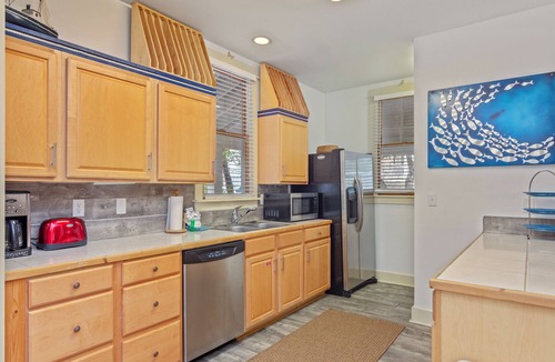Seaside House | Seaside "Marisol" | 3 BR | Sleeps 9 | Loft space off Master| Close to 2 Pools