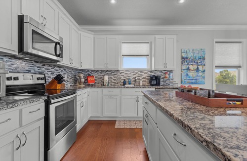Long Beach House | Seaside Serenity: Pool, Hot tub, Grill, Games & so much more!