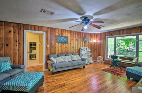 Clinton House | Secluded Baton Rouge Area Hideaway w/Lawn!