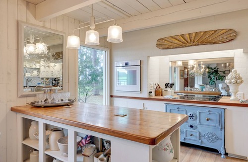Fernandina Beach Cottage | Secluded Birders Paradise: Fishing Dock & Fire Pit