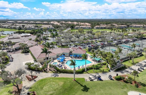 Tropical Cove Condo | Secluded Flower at Lexington CC Lake Village