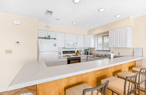Crystal Beach Condo | Second Floor Condo Many Amenities, Beach Access, Beach Equipment Included