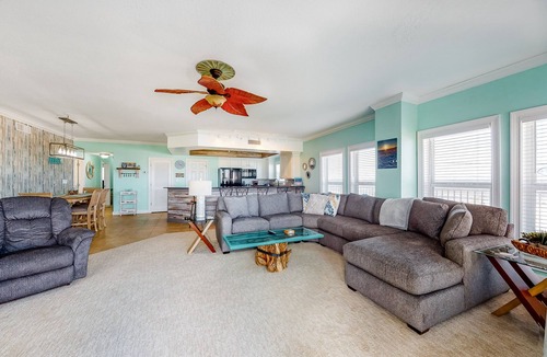 Mexico Beach Condo | Second Floor Condo a/Ocean View, Shared Pool & Hot Tub, High-Speed WiFi, & W/D