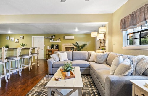 South Pinellas Community Council House | Seminole Shores Private Pool Outdoor Games Wifi