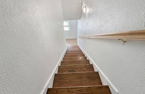 Metairie Apartment | Serene 2-bedroom corporate apartment with AC in Metairie Prime location