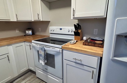 Lynn Haven Apartment | Serene and Peaceful 2-bedroom apartment in Lynn Haven with WiFi, AC