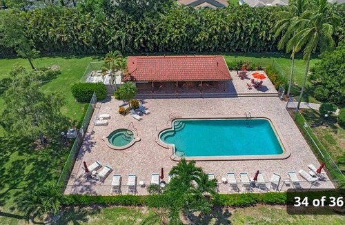 East Naples Villa | Serene Haven of Peace villa in Naples close to Downtown Fifth Avenue- 2 bedrooms