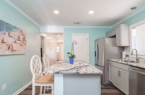 Crescent Beach House | Serenity at Sunset | Winter Rates